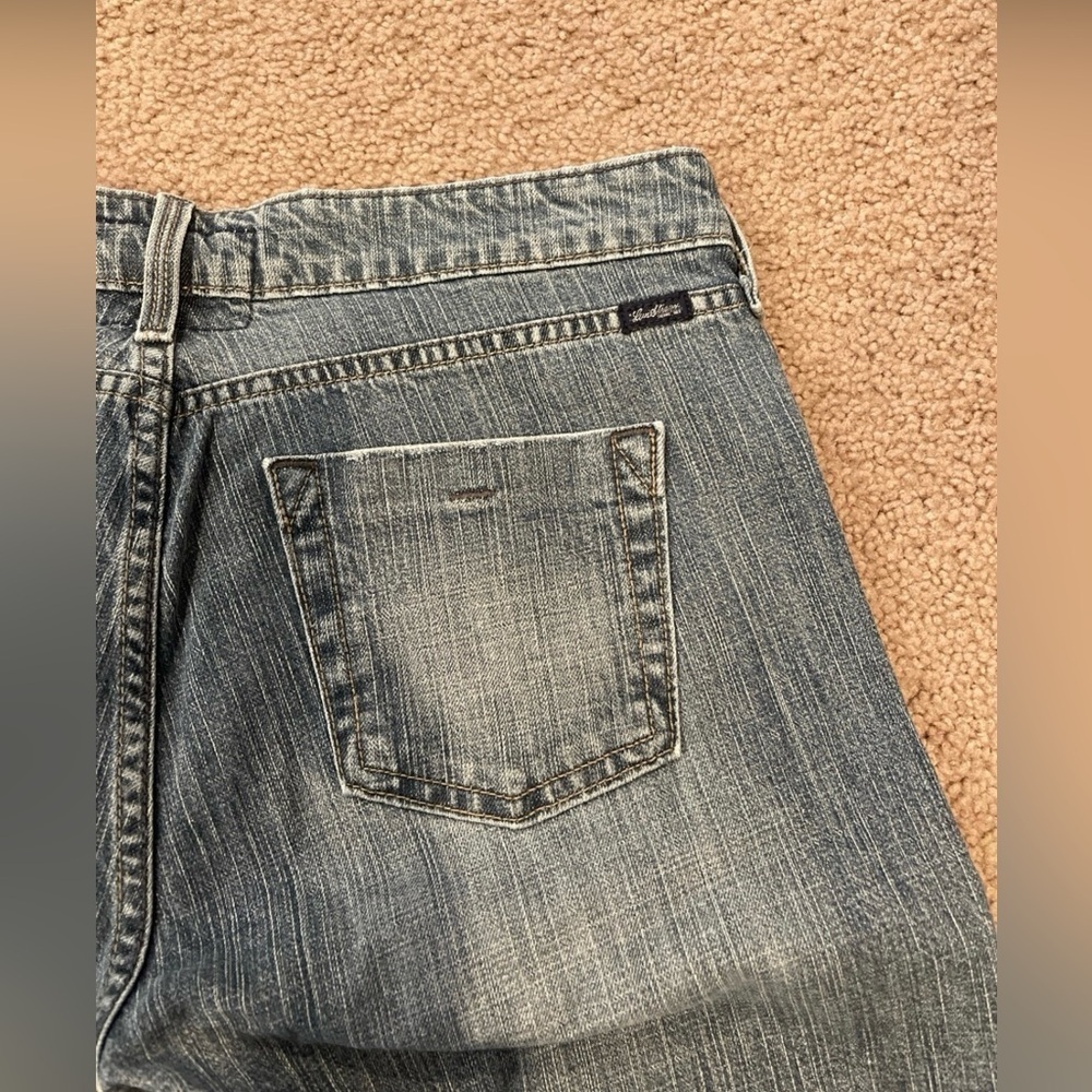 Authentic Trending LEVIS Low Rise Denim Bermuda Distressed Shorts - Picture 8 of 9